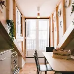 Apartment Downtown Fashion *